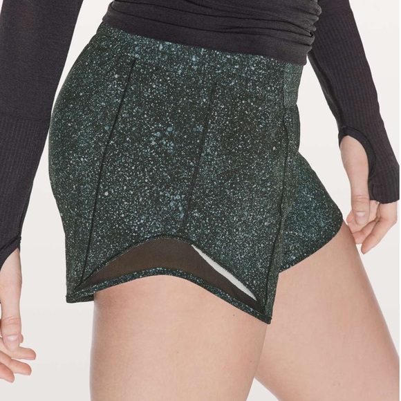 lululemon athletica Pants - Lululemon Hotty Hot Short II, 2 Tall
